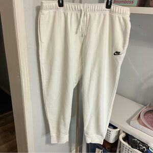 Nike White Embroidered Logo Size 1XL